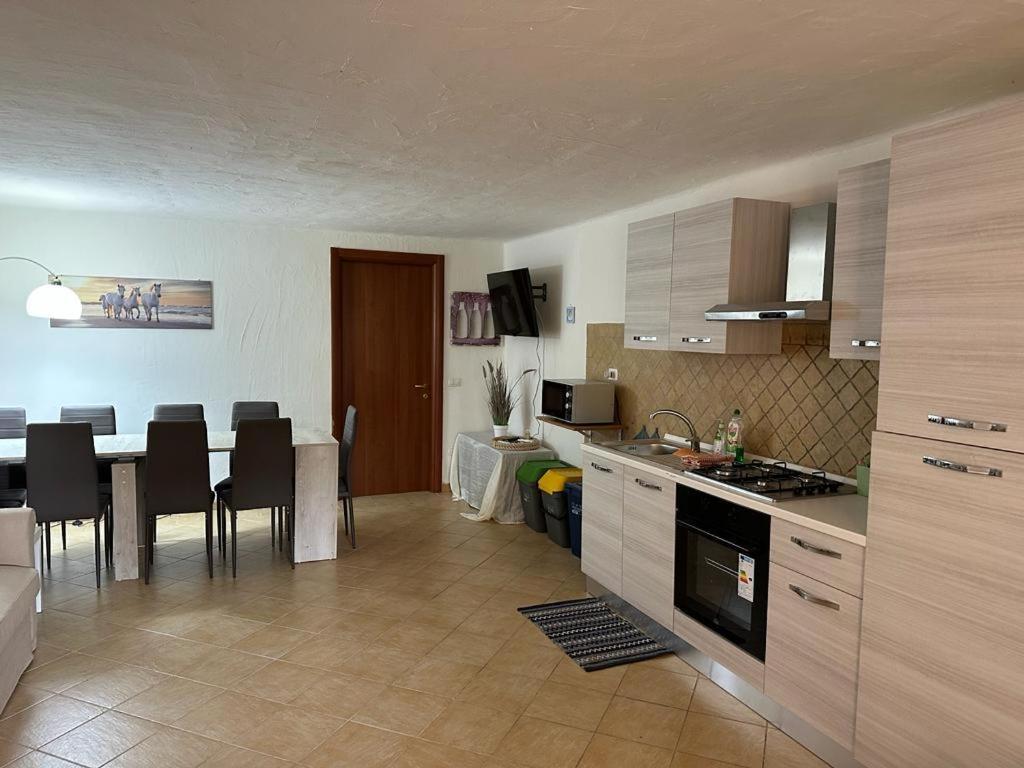 Lightblue-Celeste Central Apartment In Porto Rotondo Luaran gambar